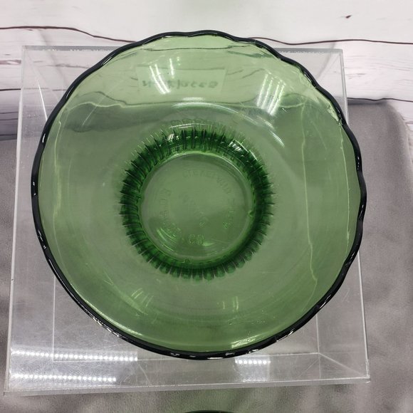 Vintage Green Glass Bowl by EO Brody Co with Scalloped Rim Pedestal Bowl - Picture 9 of 13